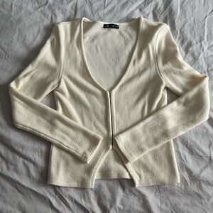 Zara Off-White Ribbed V-Neck Cardigan
